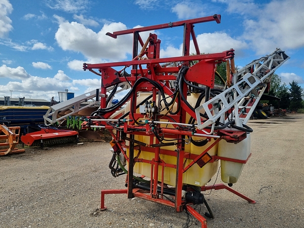 Chris Atkin & Son Ltd - Landquip 1250